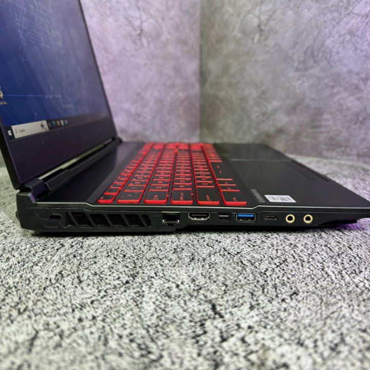 Игровой ноутбук Msi на Core i7-10750H/ 1650 Ti