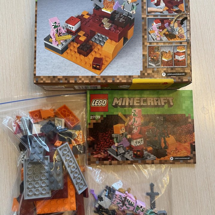 Оригинал Lego Minecraft 21139 Бой в подземелье