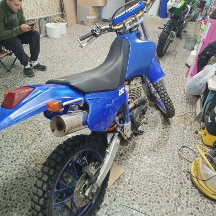 Продам Yamaha TT-R 250