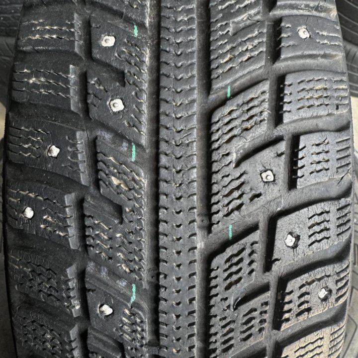 185/65 R14 Kumho I'Zen KW22