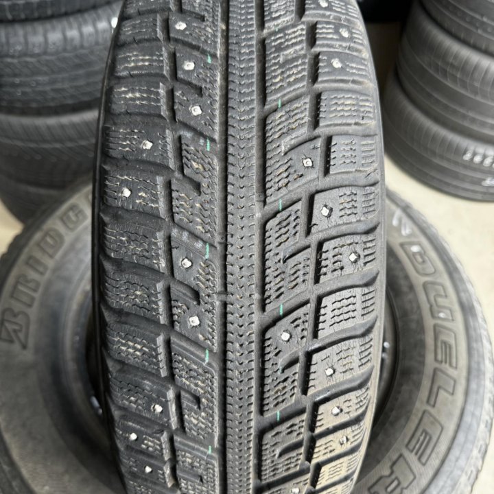 185/65 R14 Kumho I'Zen KW22