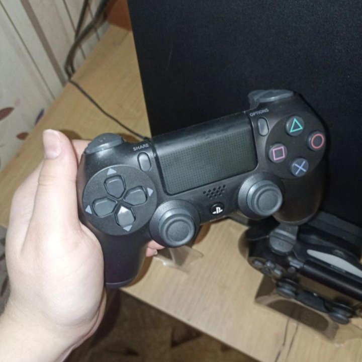 Sony PS4 slim