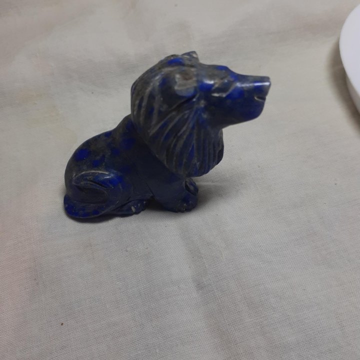 Фигурки из камня
