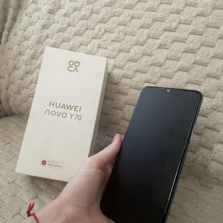 HUAWEI nova Y70 4/128 гб