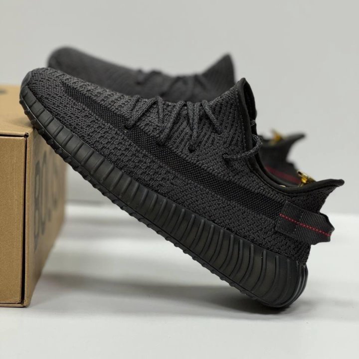 Кроссовки Adidas Yeezy Boost 350