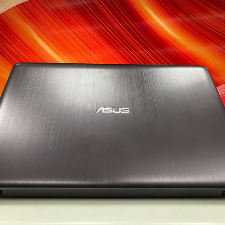 Бюджетный Asus 15.6