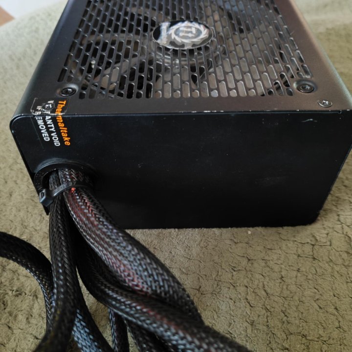 Блок питания Thermaltake 600w