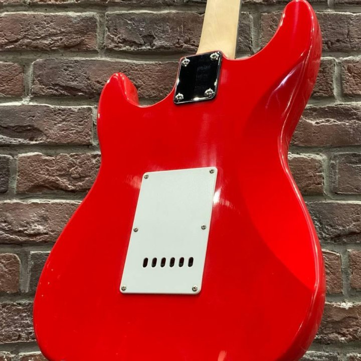 Электрогитара Stratocaster RD HSS + Комбик 15 ват