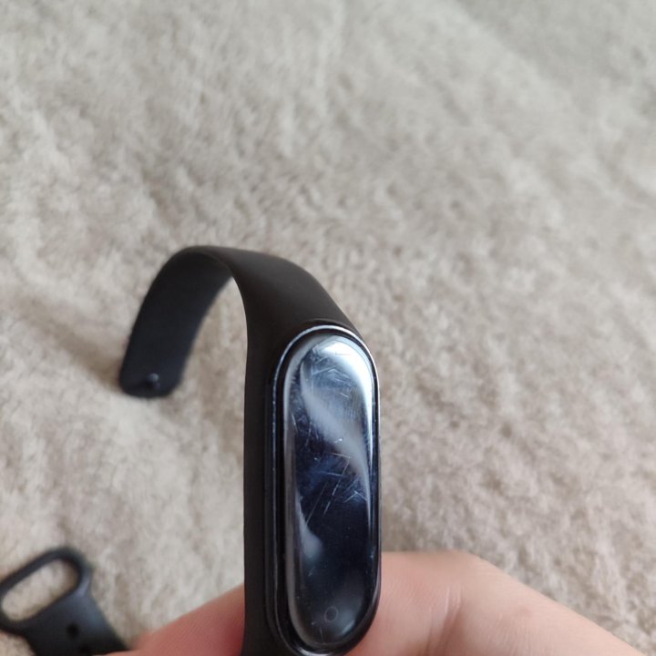 Xiaomi mi band 4 + зарядник