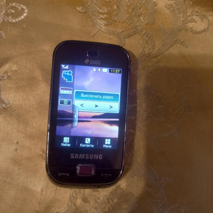 Телефон Samsung GT-B5722