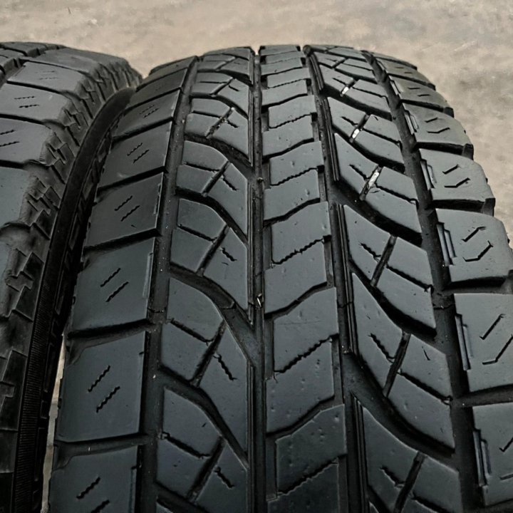 2 шт Лето Yokohama Geolandar 30x9,5x15 240/80 R15