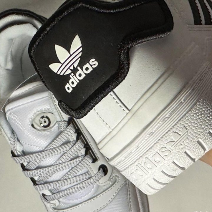 Кроссовки BAD bunny adidas forum powerphase benito