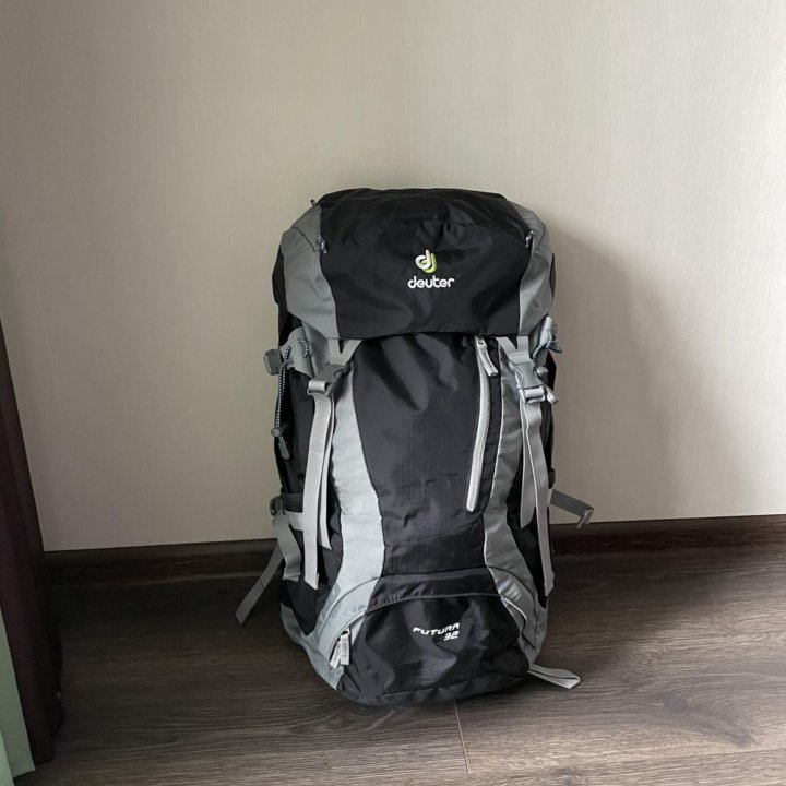 Туристический рюкзак deuter futura 32