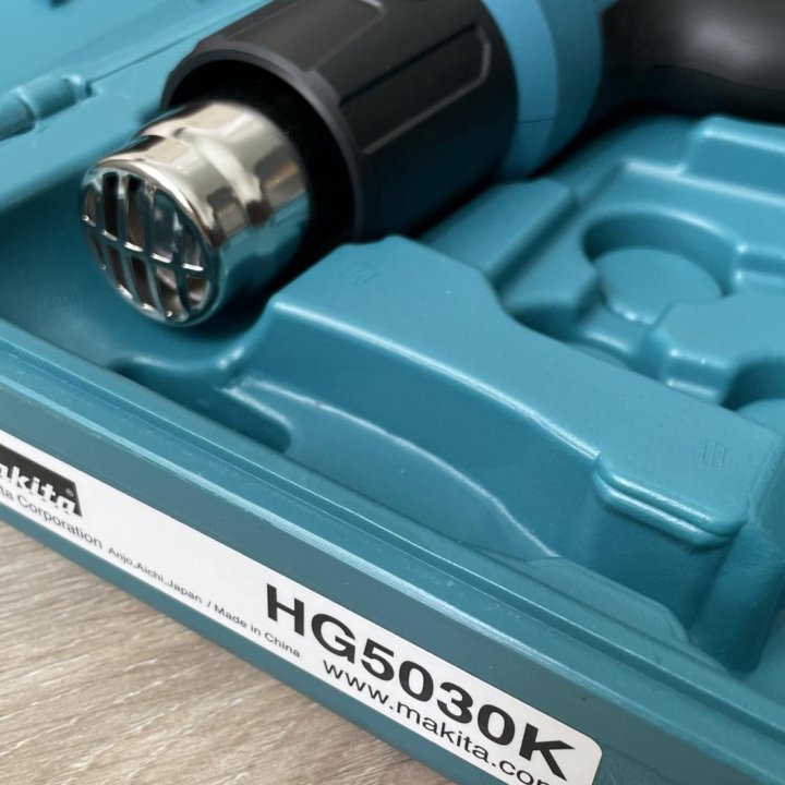 Строительный фен Makita (HG5030k)