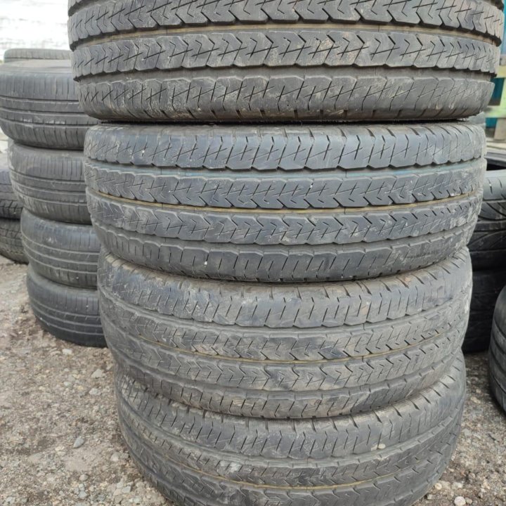 215/65R16C LT