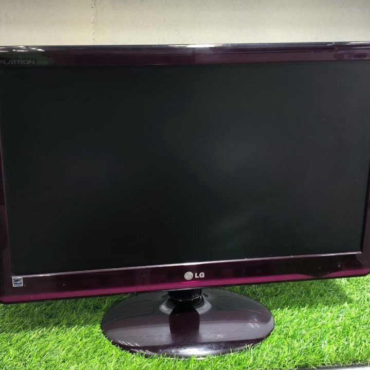 Монитор LG E2250S-PN (хорошее состояние/21,5