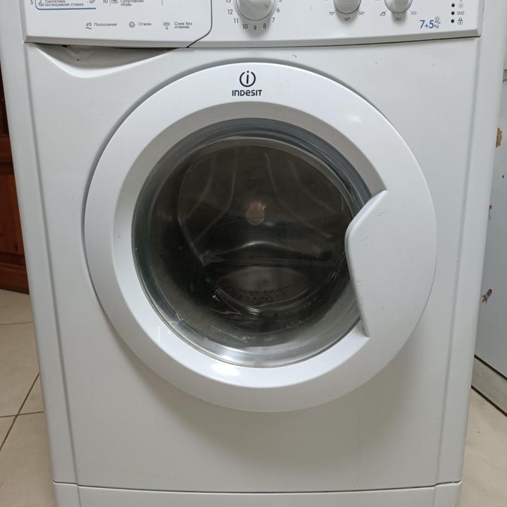 Стиральная машина с сушкой Indesit iwdc71057 бу