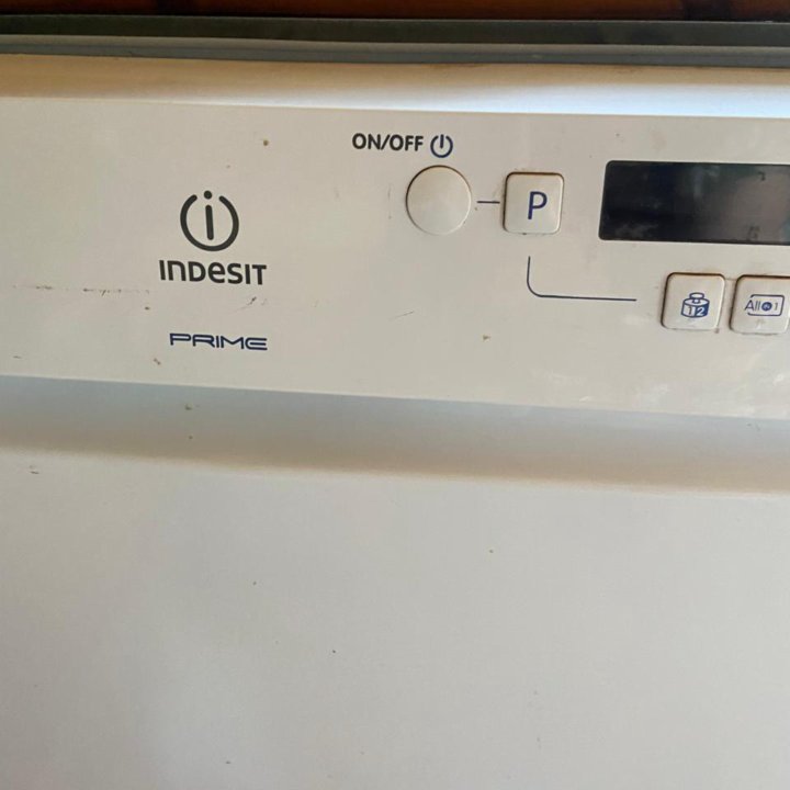 Посудомоечная машина INDESIT DFP584