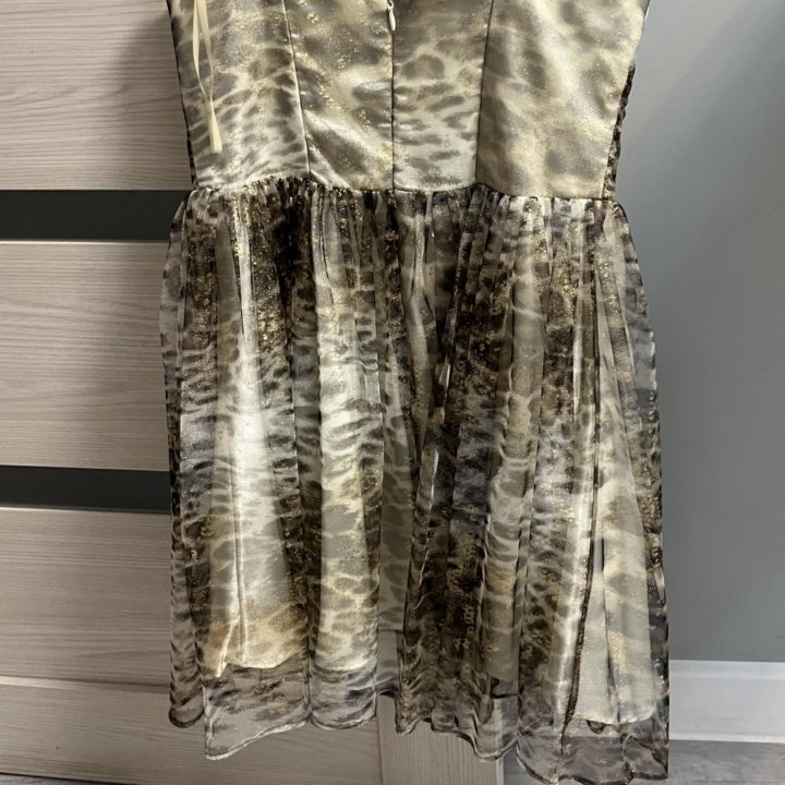 Продам нарядное платье