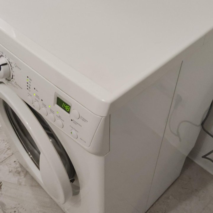 Большая стиральная Zanussi 6 кг 1000 об