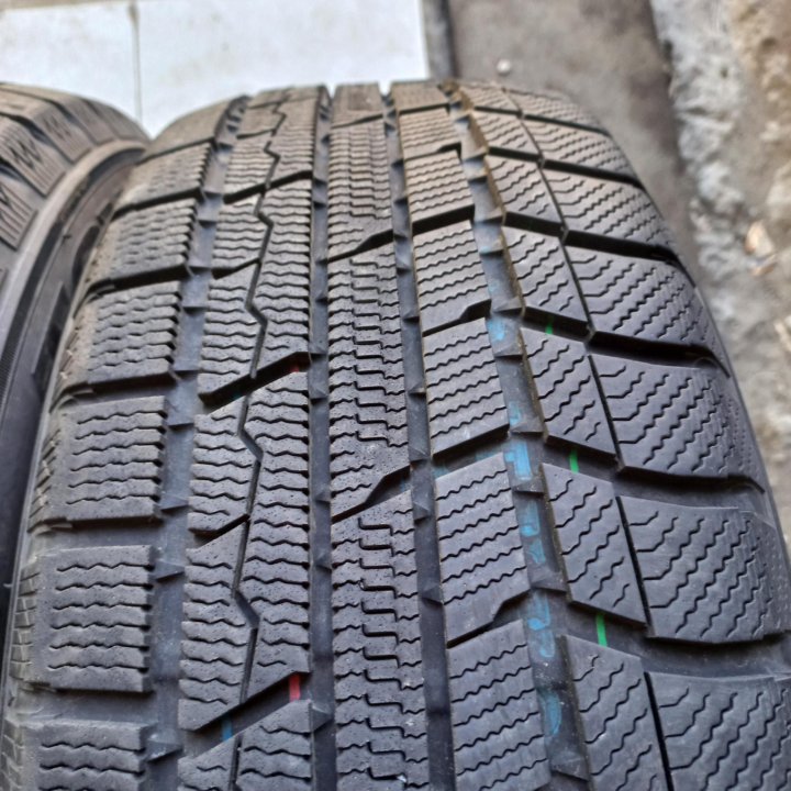 Зимняя Резина Toyo 195/60 R16