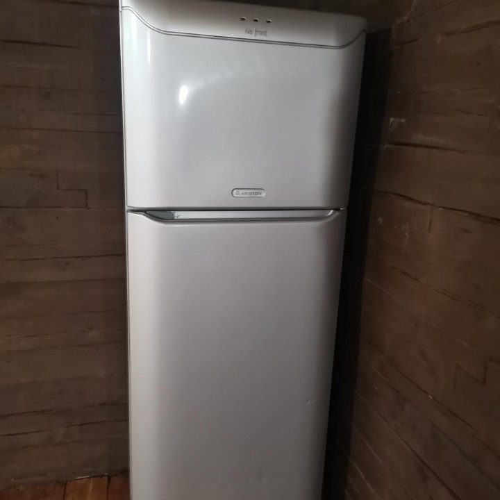 Холодильник hotpoint ariston б у