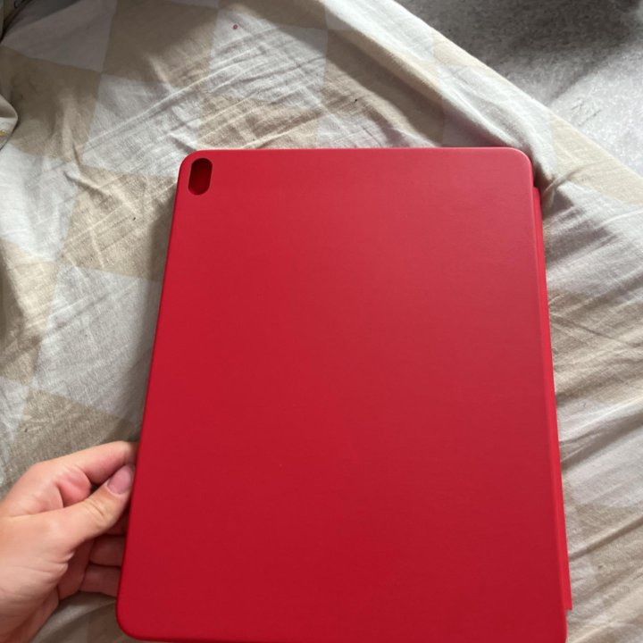 Продам чехол на IPad Pro 12.9 (2018)