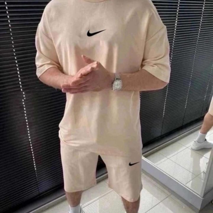 Спортивный костюм Nike