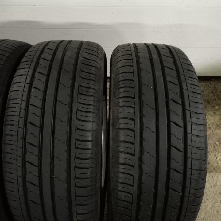 255/55R18 RoyalBlack Royal Performance (7628)