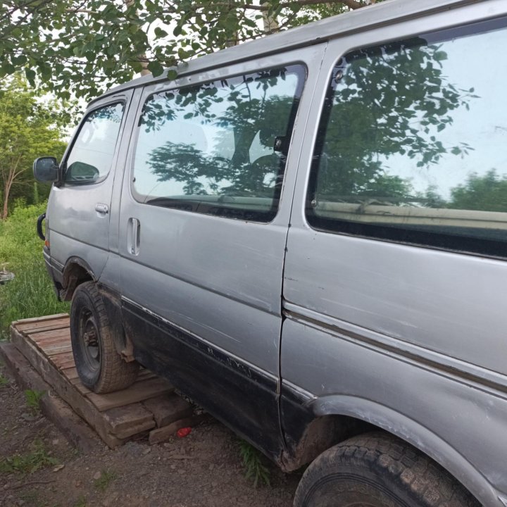 Toyota Hiace, 1991