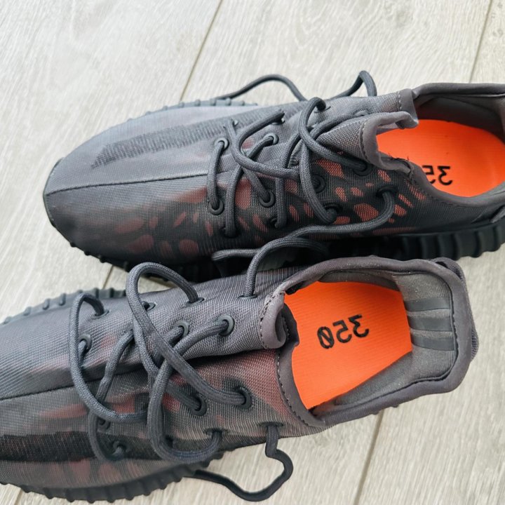 Кроссовки adidas yeezy boost 350 v2