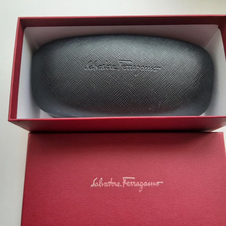 Очки Ferragamo