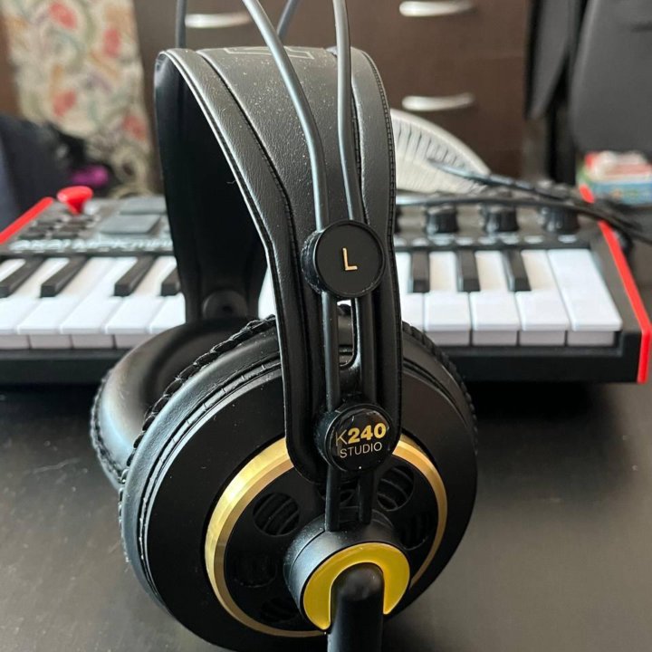 AKG K240 studio черные