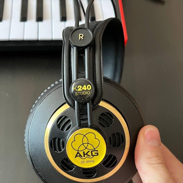 AKG K240 studio черные