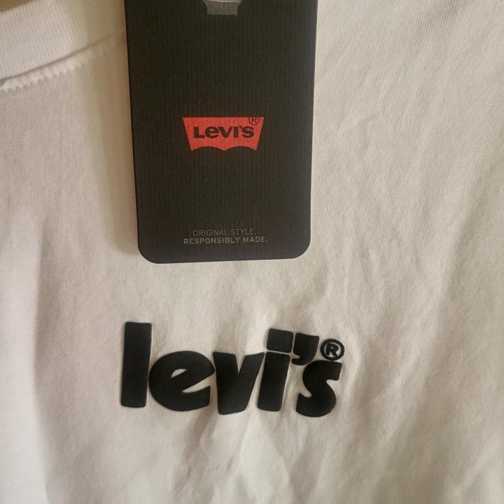 Футболка Levis