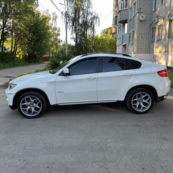 BMW X6, 2011