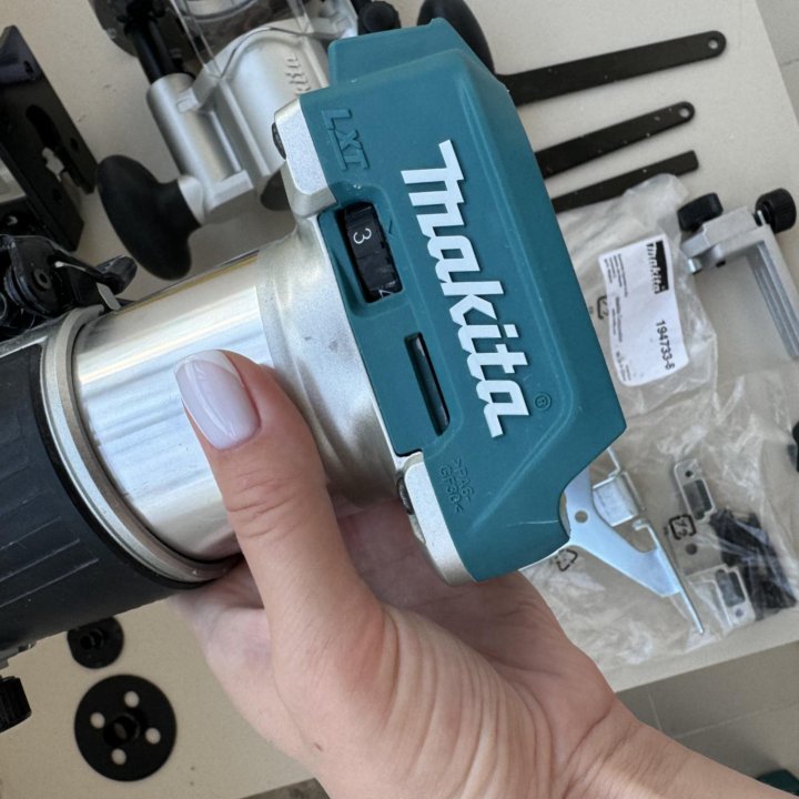 Фрезер Makita LXT DRT50ZJX2