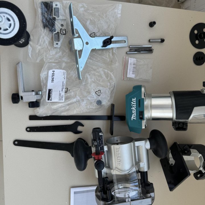 Фрезер Makita LXT DRT50ZJX2