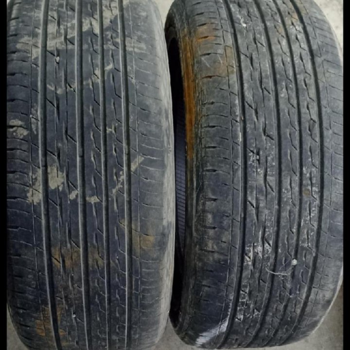 Пара летних шин 235/50/17 Bridgestone