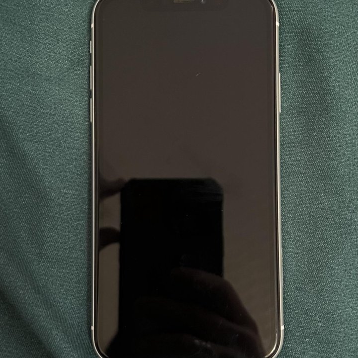 Продам iPhone XR 64 GB