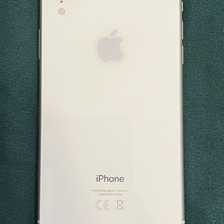 Продам iPhone XR 64 GB