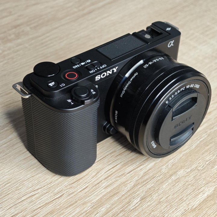 Беззеркальный фотоаппарат Sony ZV-E10 Kit 16-50mm