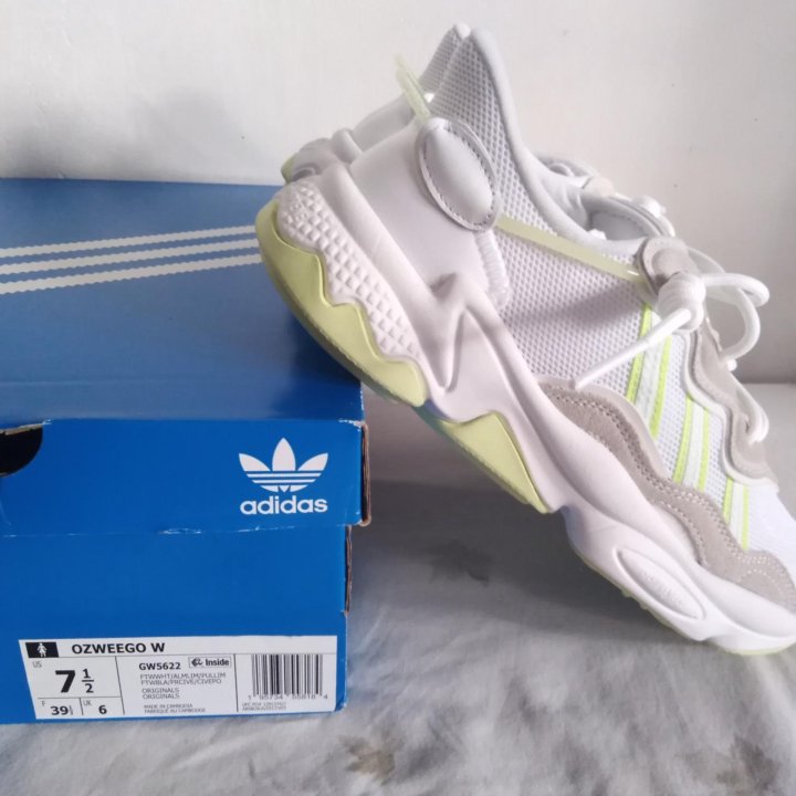 Adidas Ozweego