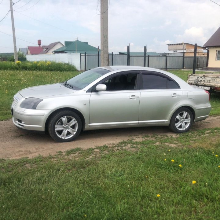 Toyota Avensis, 2005