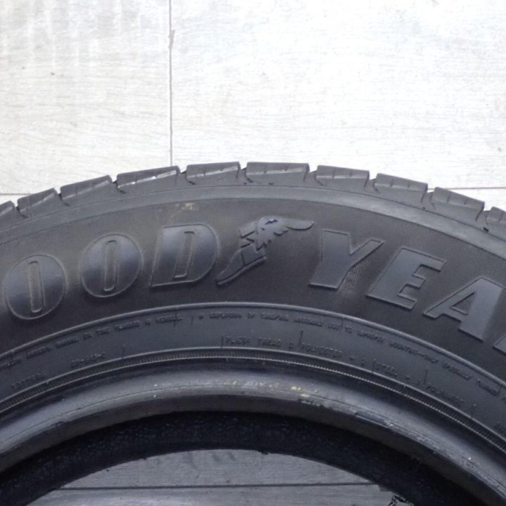 Goodyear Assurance 225/65 R17 102H