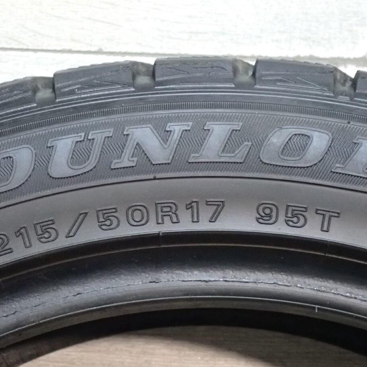 Dunlop Winter Maxx WM01 215/50 R17 95T