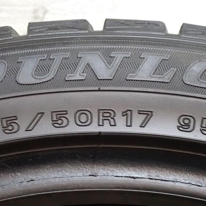 Dunlop Winter Maxx WM01 215/50 R17 95T