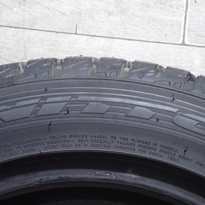 Nitto Therma Spike 205/55 R16 91T