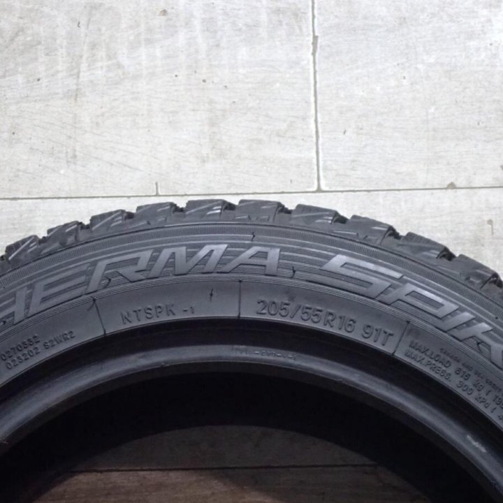 Nitto Therma Spike 205/55 R16 91T