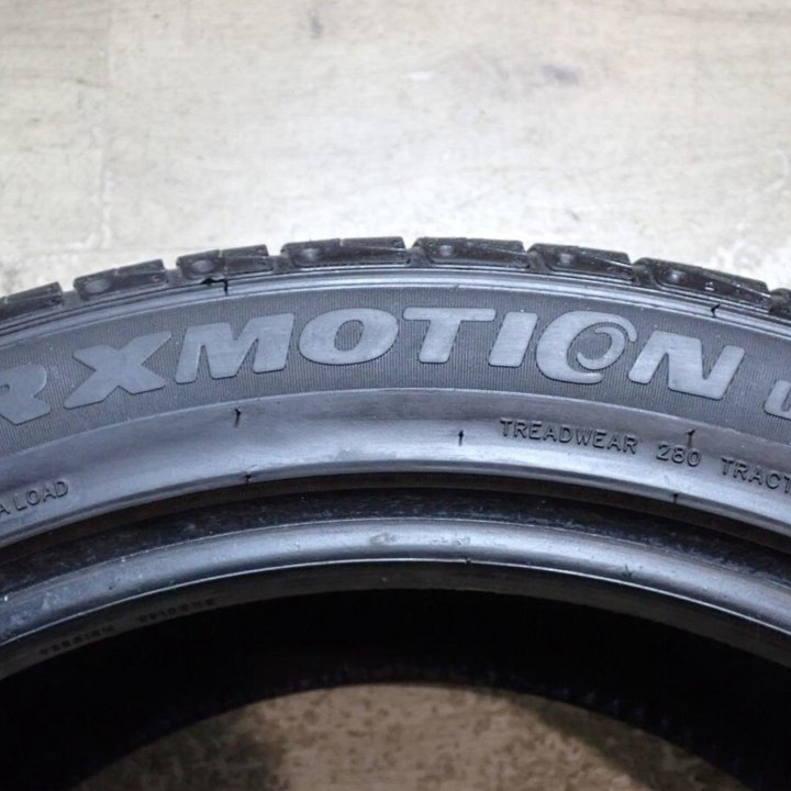 RoadX RXMotion U11 275/40 R20 106Y